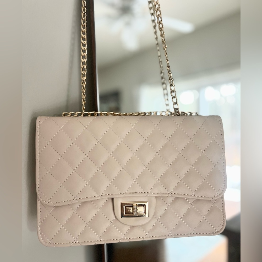Faux Leather Handbag 👜 - Picture 2 of 5
